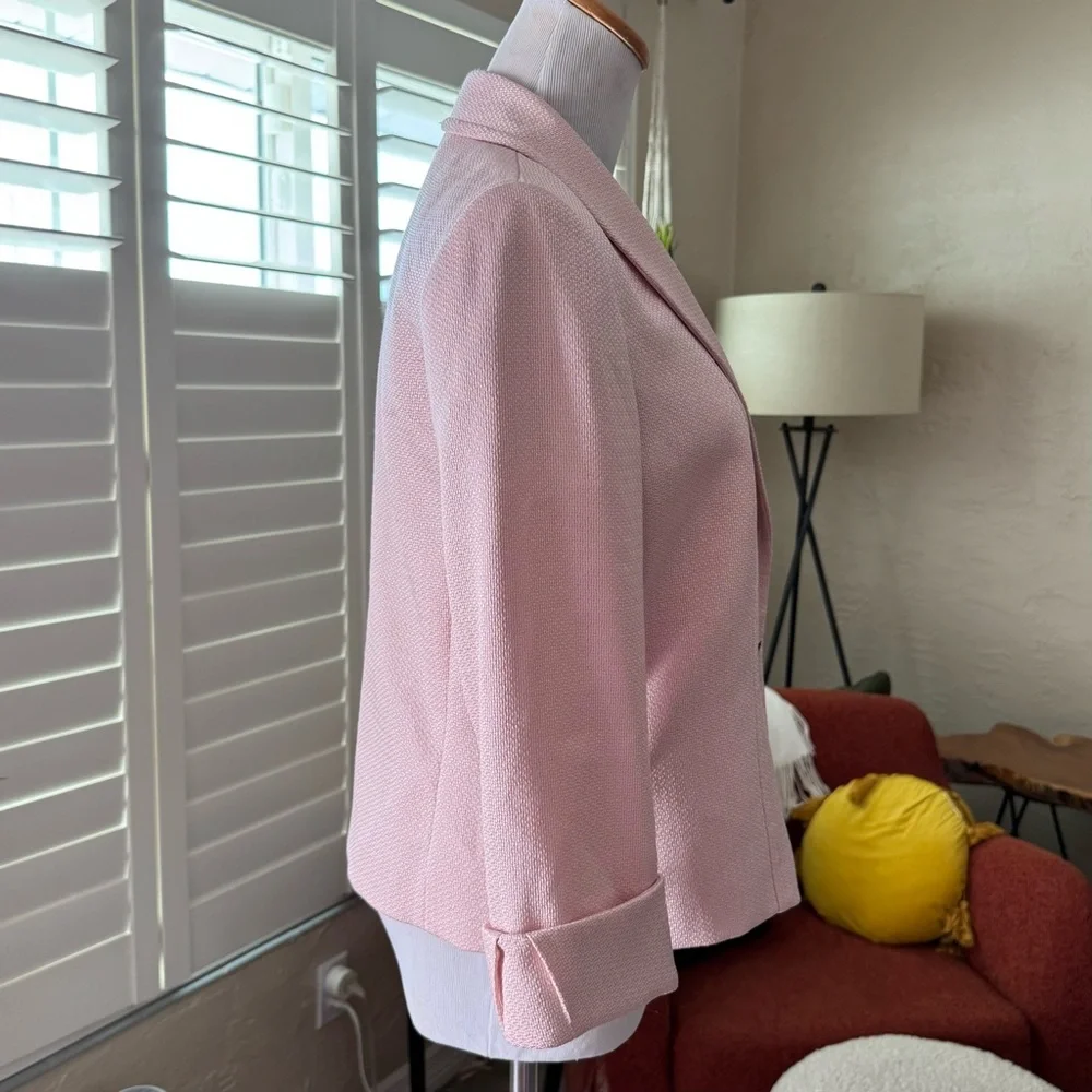 Tahari Pink Blazer with Notched Lapel and Tailored Fit